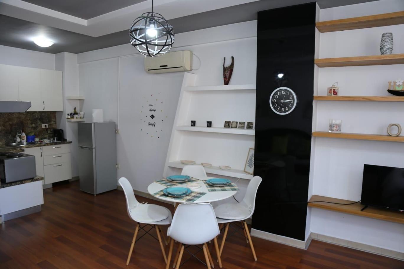 Ergi'S Host Apartment Tirana Exteriör bild